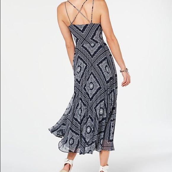 Tommy Hilfiger Pleated Crossback Maxi Dress - Picture 2 of 8